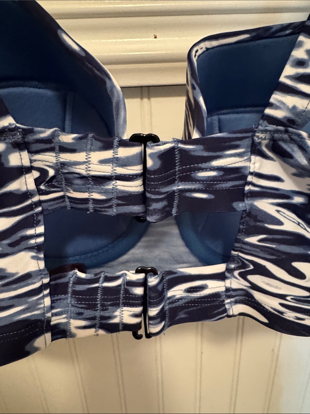 smart & sexy Navy and White Abstract Underwire Bikini Top - Picture 4 of 6